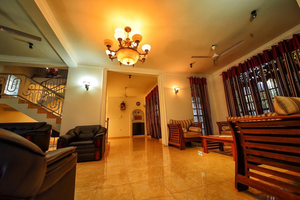 Asian Villa Negombo Exteriör bild
