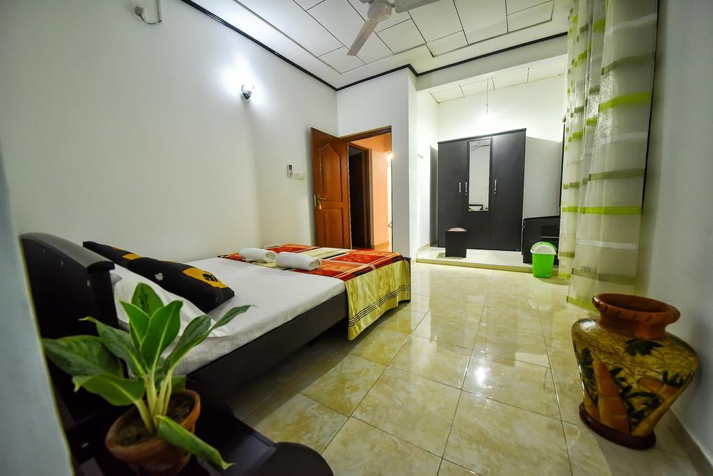 Asian Villa Negombo Exteriör bild