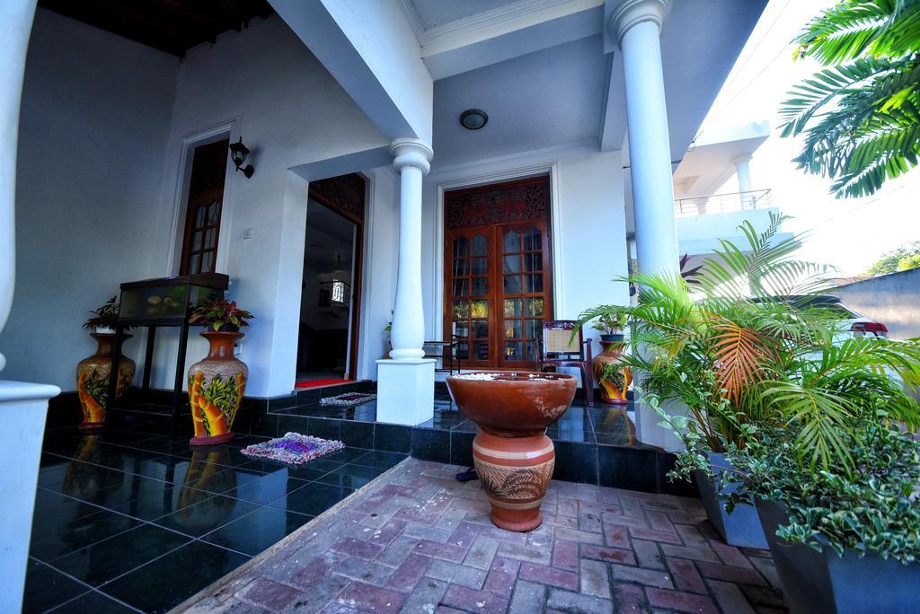 Asian Villa Negombo Exteriör bild