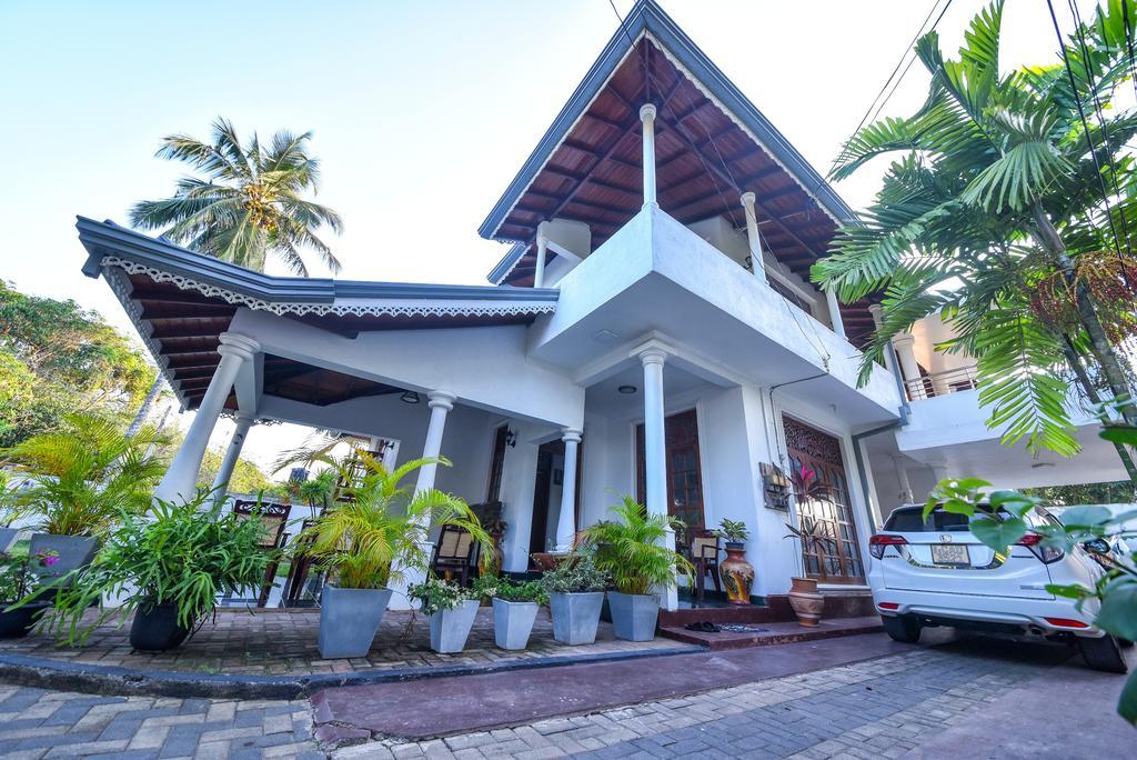 Asian Villa Negombo Exteriör bild